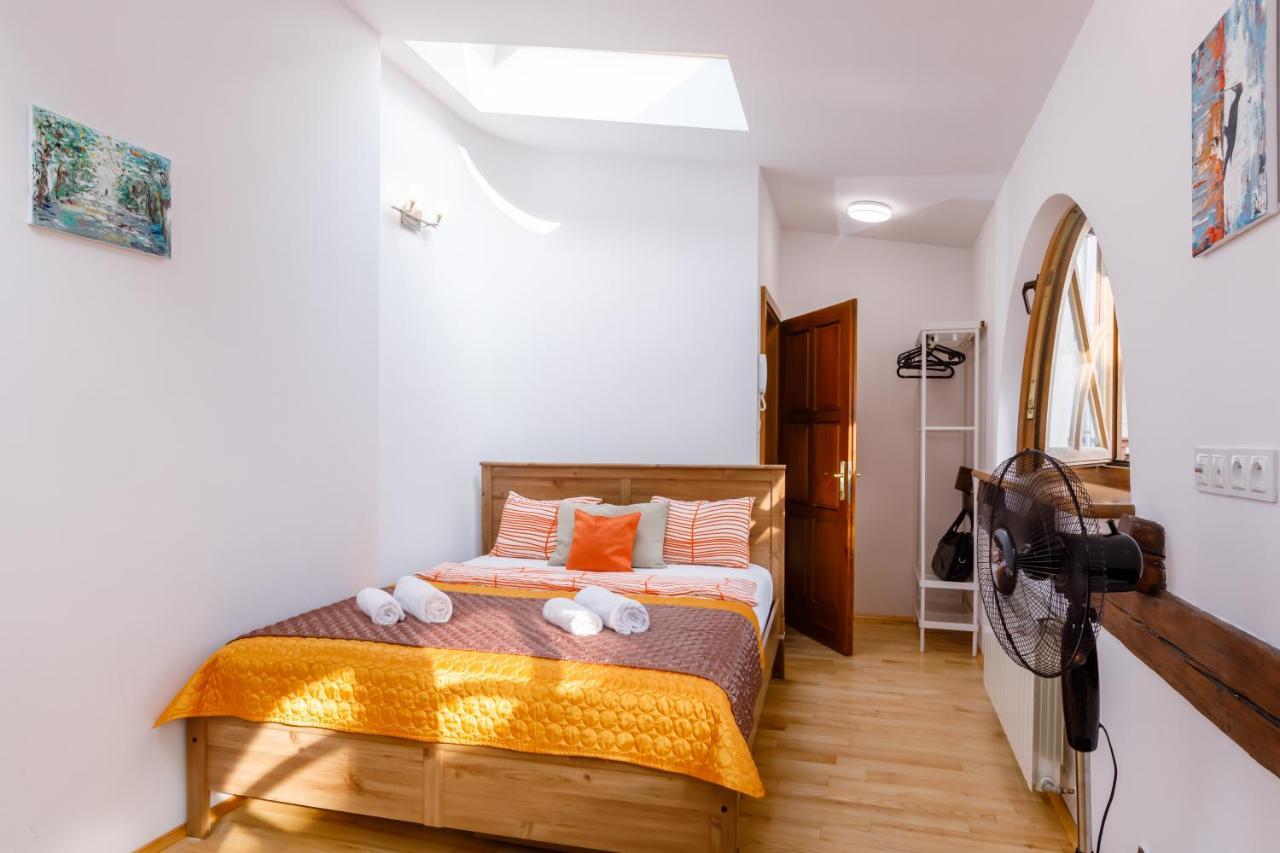 Ok Main Square Apartments Cracovia Exterior foto